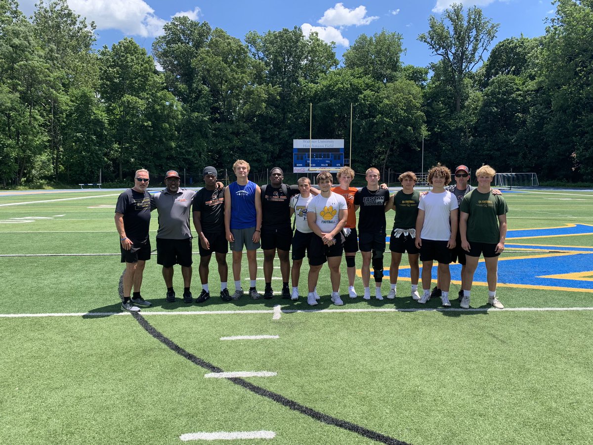 Had a good time competing at widener university today! Thank you to the coaches for having us!

<a href="/CoachJWaters_/">Jordan Waters</a> 
<a href="/CoachBossHogge/">Nathaniel Hogge</a> 
<a href="/EHScoach55/">Matt Griffith</a> 
<a href="/AlWaters15/">Al Waters</a> 
<a href="/_THE_FIELDHOUSE/">The Fieldhouse</a>