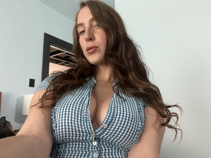 🌽 lookin like my jugs need a milkin🌽 https://t.co/7jQKADrZ3y<a href="/tag/realloyalfans"class="tags"><span>#realloyalfans</span></a>