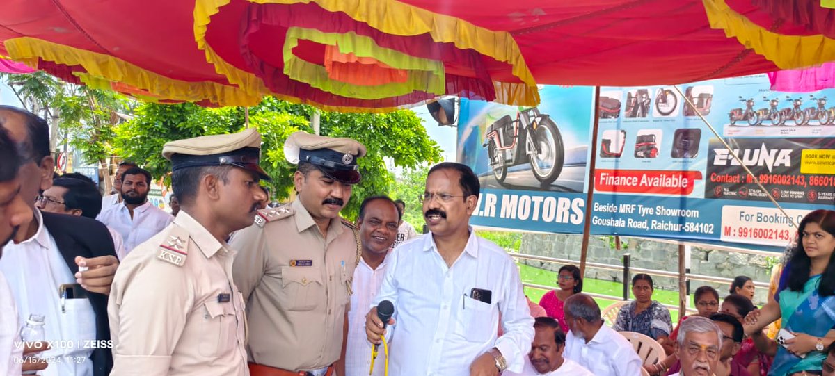 DrUstaad's tweet photo. Today participated in a protest rally held in Raichur against the organizations who is misguiding the people of the state regarding Article 371J and proper implementation of the same.
#Article371J https://t.co/Kv6BUZfl4M