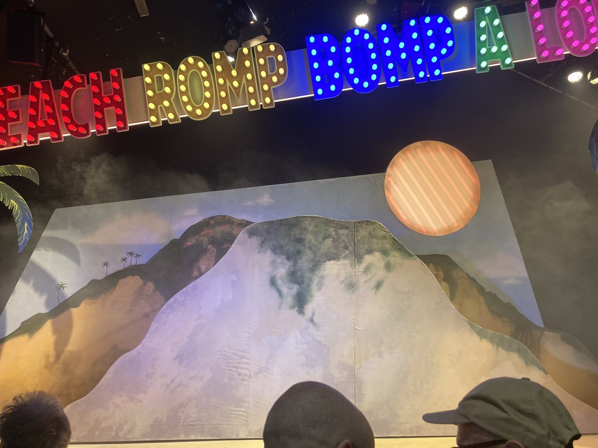 TheTheatre_Geek's tweet image. 3rd and final show of the weekend #FunAtTheBeach @swkplay @Theatretiquette. Heard mixed things about this but looking forward to checking it out