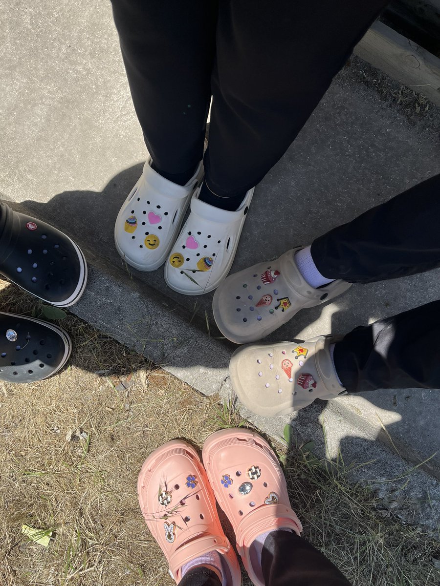 İşimde ve gücümdeyiiimm🌸💜💅🌈💐