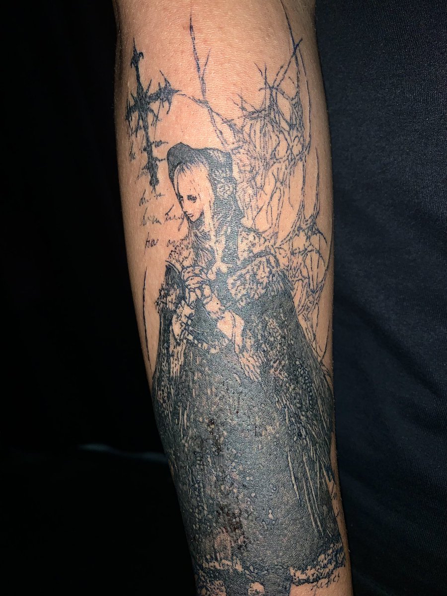 abduzzida's tweet image. dark souls  or  bloodborne ???