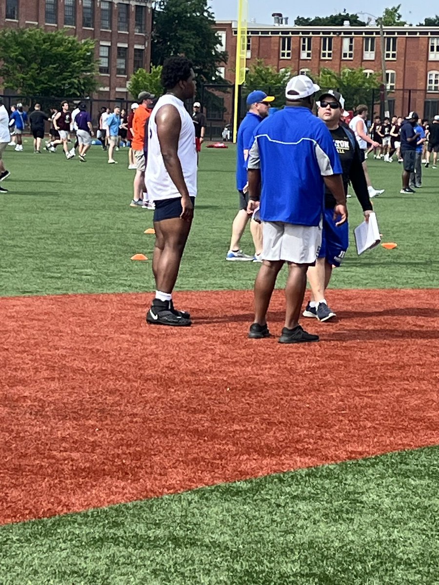 ChristianArr71's tweet image. Had a great time @2024BONECAMP  felt I separated myself mentally and physically!

6’4
300lbs
83’ Wingspan
@Coach_Ander5on 
@STMCT_Football 
@CoachMartinESA