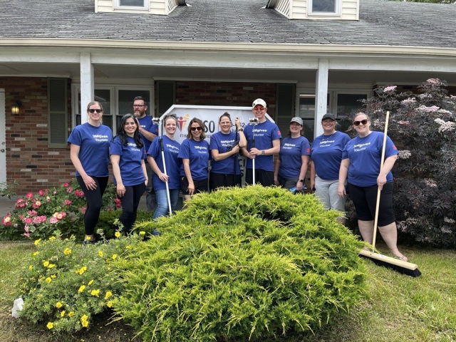 I’m proud to work for a company who values our commitment to the community. In Canada, our 3Mgives program is dedicated to local and national partners to help in areas of education, sustainability and community building. #3Mer #3Mgives #UWDayofCaring bit.ly/3z2Txi5