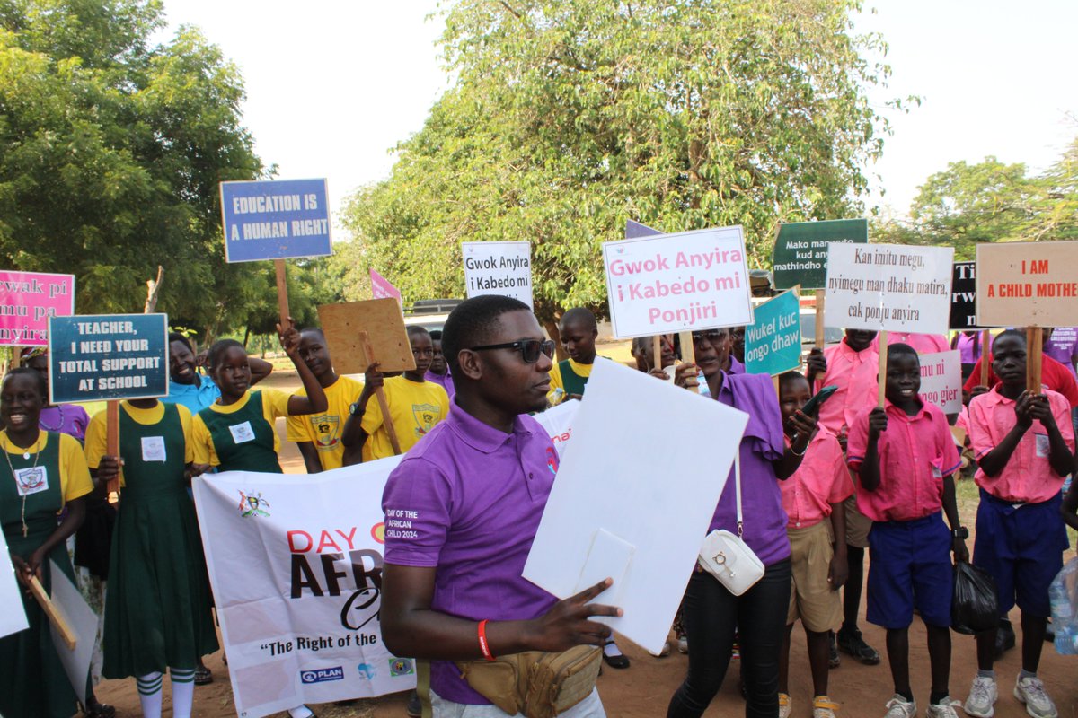 MEMPROWUganda's tweet photo. Today in @pdlgUg we held #AdvocacyWalk for #DayoftheAfricanChild &amp; child-mothers re-entry 
 in schools. We believe Education empowers girls &amp; breaks the cycle of poverty. Let's continue championing #SecondChanceEducation for child mothers; the Time is Now
#EducationforAllUg https://t.co/J4RqL4lEP7