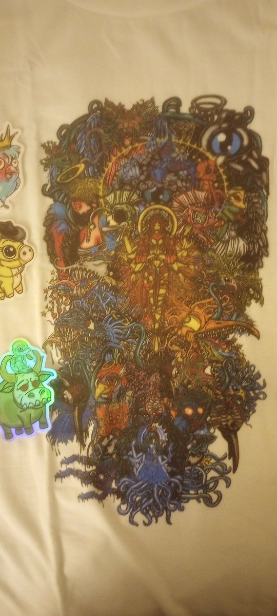 DC_Purp's tweet photo. Arrived home today and found this package on my doorstep!
Inside... Just some AMAZING MERCH from @scottmarin17 that I won in a Discord Giveaway!
FIRE Graphic Tee and 6 STICKERS!

Thank You VERY MUCH!
#AlgorandMerch #BillyBigBeak https://t.co/fOxd78axYR