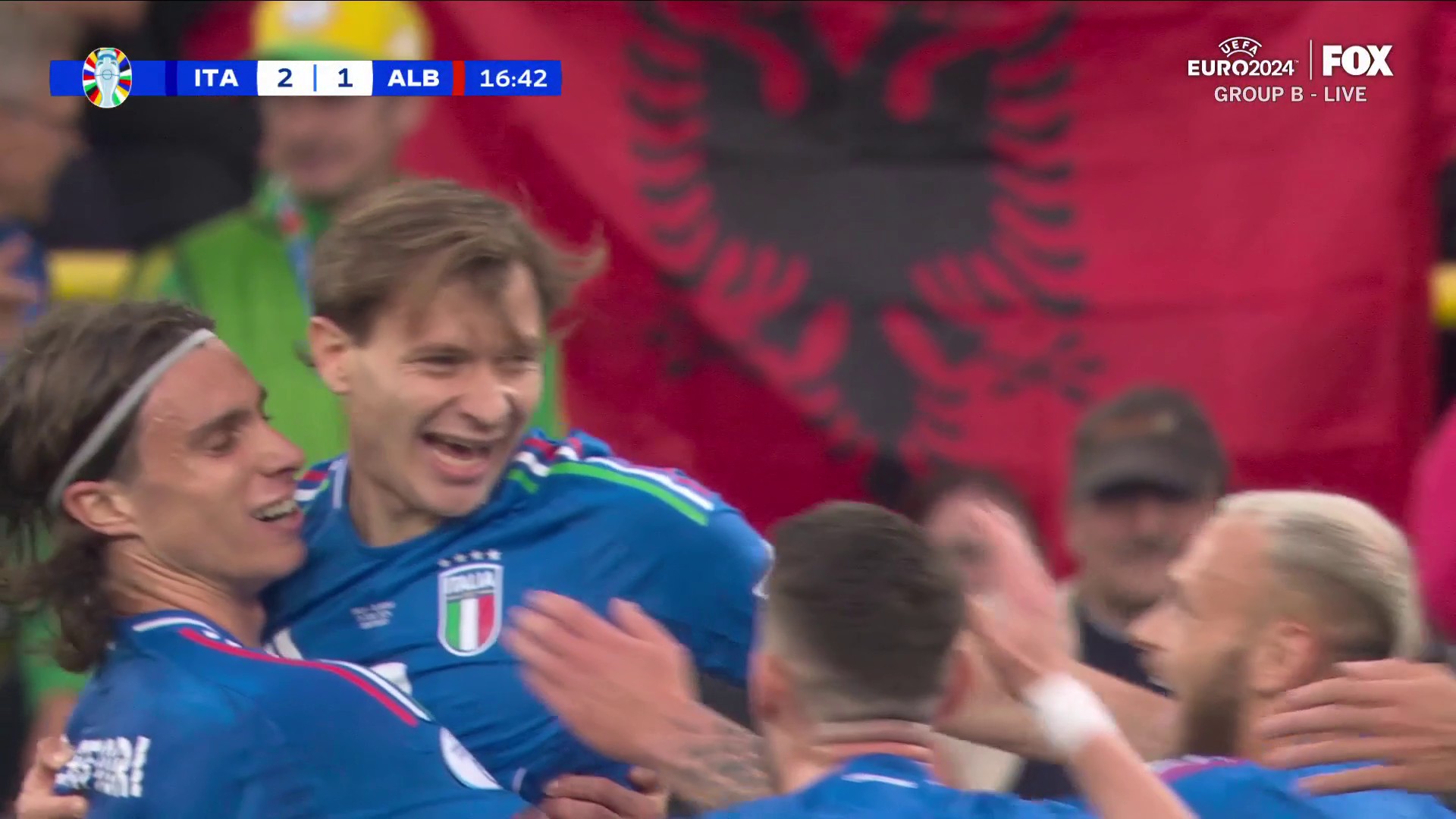 This was too nice 🤤Absolute screamer from Nicolò Barella 🇮🇹🔥