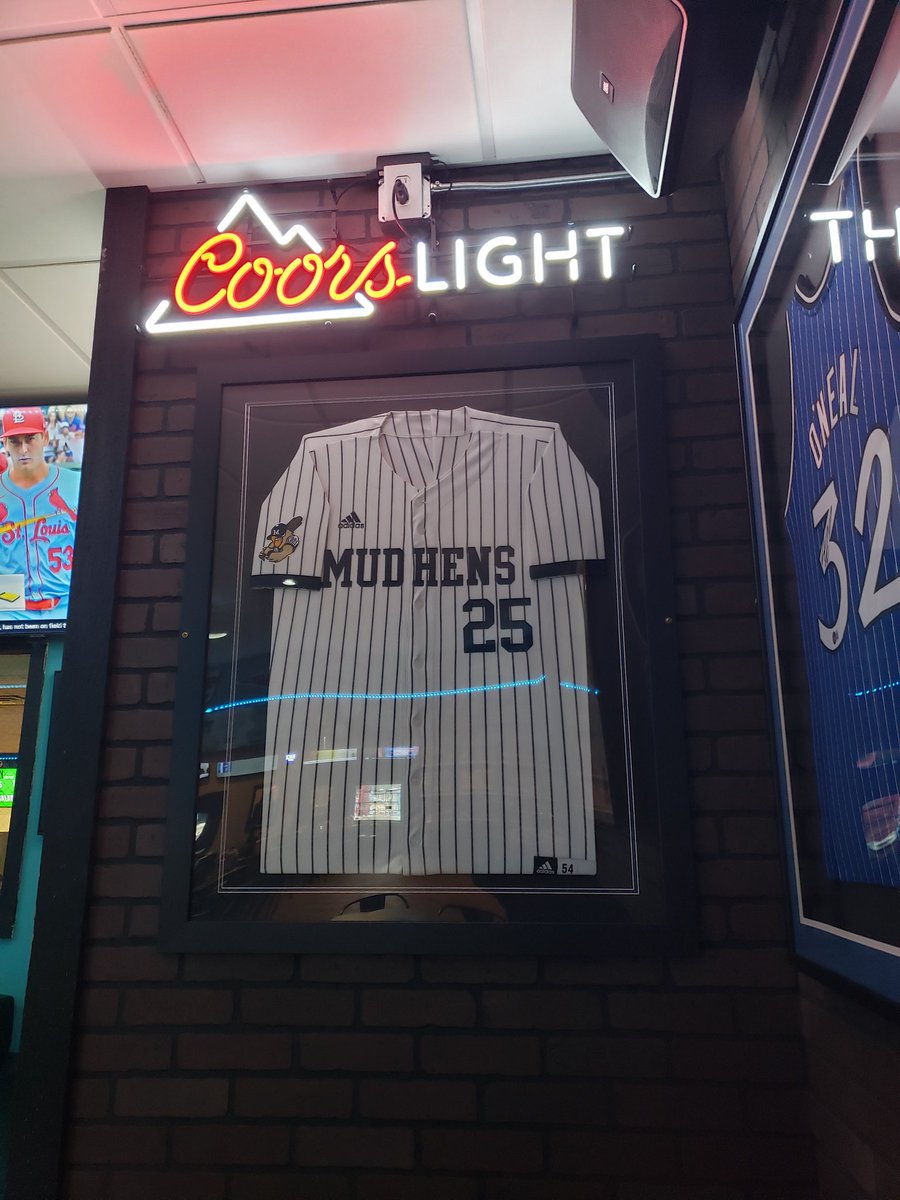 Miesville Mudhens (@head_hen) on Twitter photo 9u rained out today. Stopped at Shakopee Bowl to view <a href="/davelj25/">dave johnson</a> Hens jersey on the wall... this place is sick! 9u rained out today. Stopped at Shakopee Bowl to view <a href="/davelj25/">dave johnson</a> Hens jersey on the wall... this place is sick!