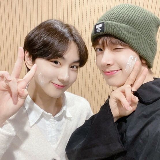 ㅤ     — Meu namorado classificando partes do meu corpo, a thread: