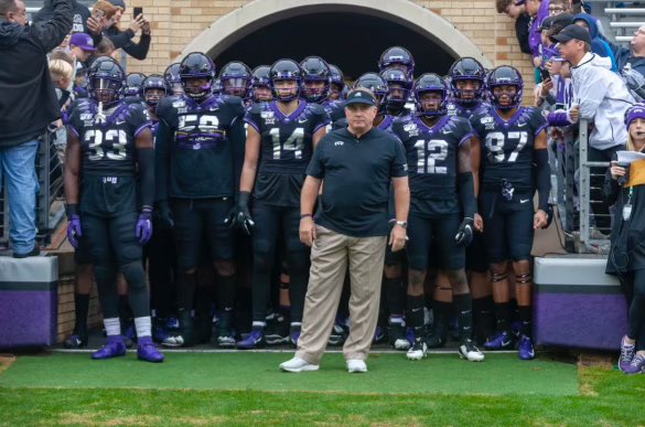 JayshonGibson3's tweet image. After a great camp & conversation with @FBCoachJSmith I’m blessed to receive my first 🅾️ffer from @TCUFootball 🐸 #GoFrogs @CoachSonnyDykes @kendalbriles @GedKates @RecruitRichland @CoachC_Osunde @CoachJ_O @SWiltfong_ @adamgorney @MarshallRivals @DemetricDWarren @JClarkHFB247…