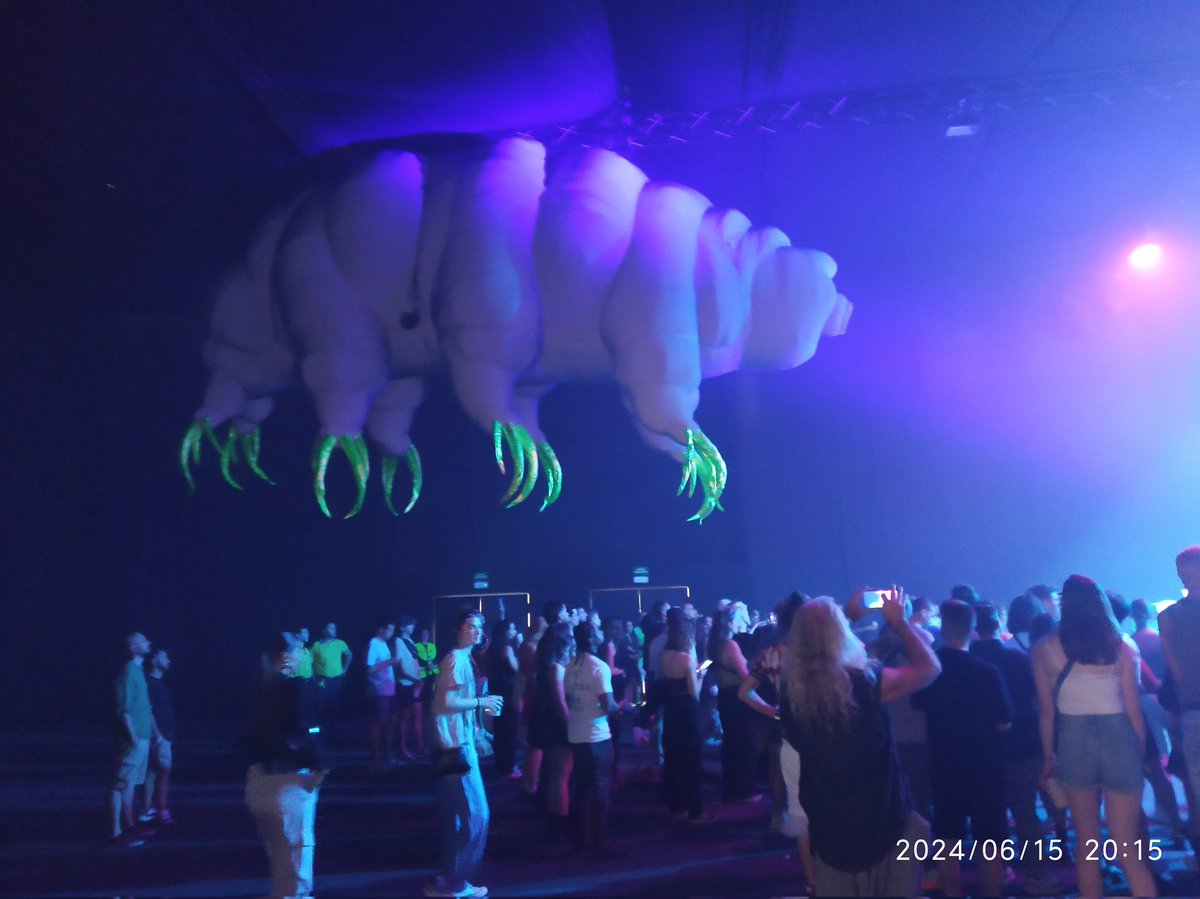 turminder_xuss's tweet image. Whaaaat was that!!!?? 
Stage+d alive in a tibetan trance with ASianDopeBoys at #sonarplusd
@sonarplusd @SonarFestival