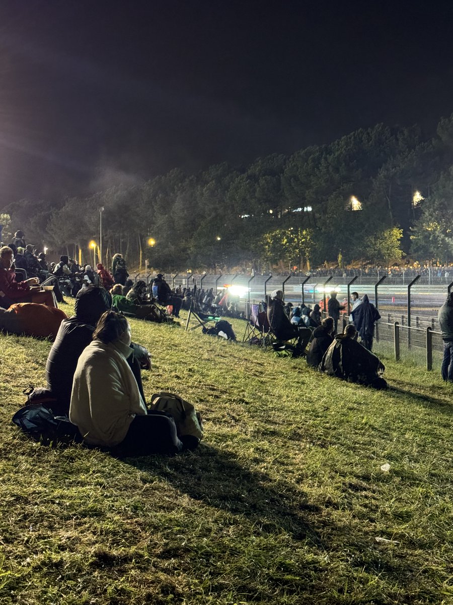 Eve Hewitt tweet media