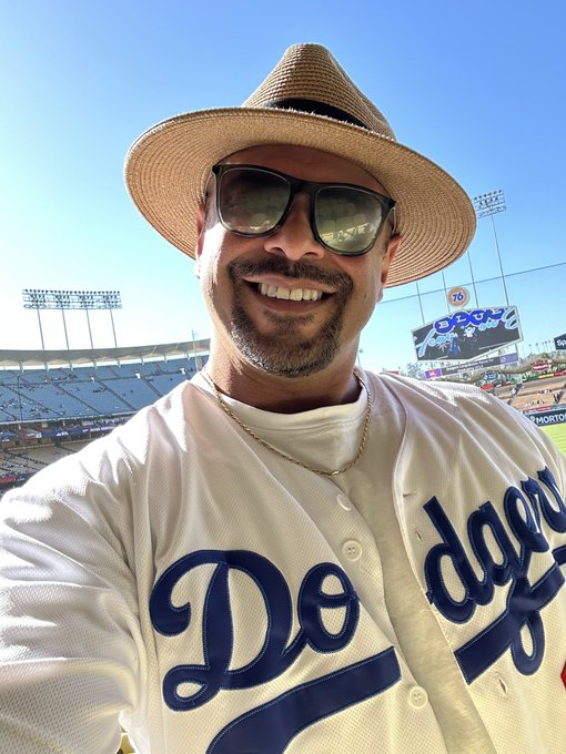 Dodger game day!!!!⚾️⚾️⚾️ https://t.co/QBIyTQmBnG