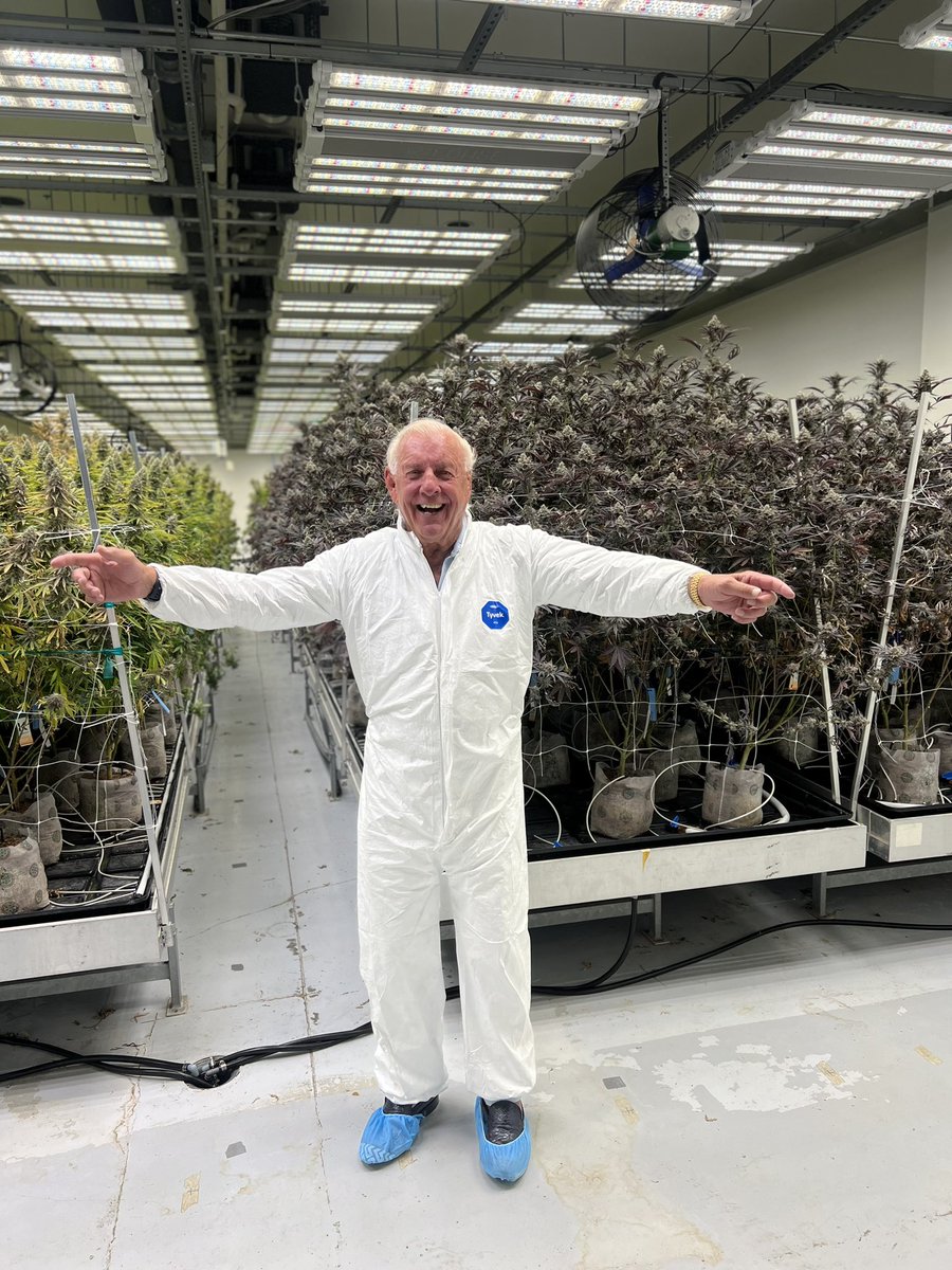 RicFlairNatrBoy's tweet image. .@_RicFlairDrip Is Taking Over Vegas! WOOOOO! 
@DeepRootsHrvst @adambwilks