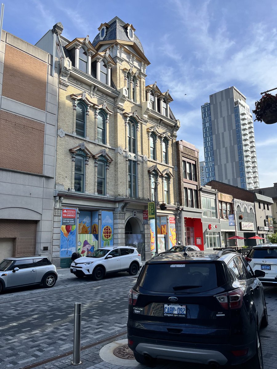 AnnaHopkins11's tweet photo. Downtown London on a Saturday evening. People enjoying the Festivals. Old and New buildings standing together.#ldnont https://t.co/XcHLAj079j