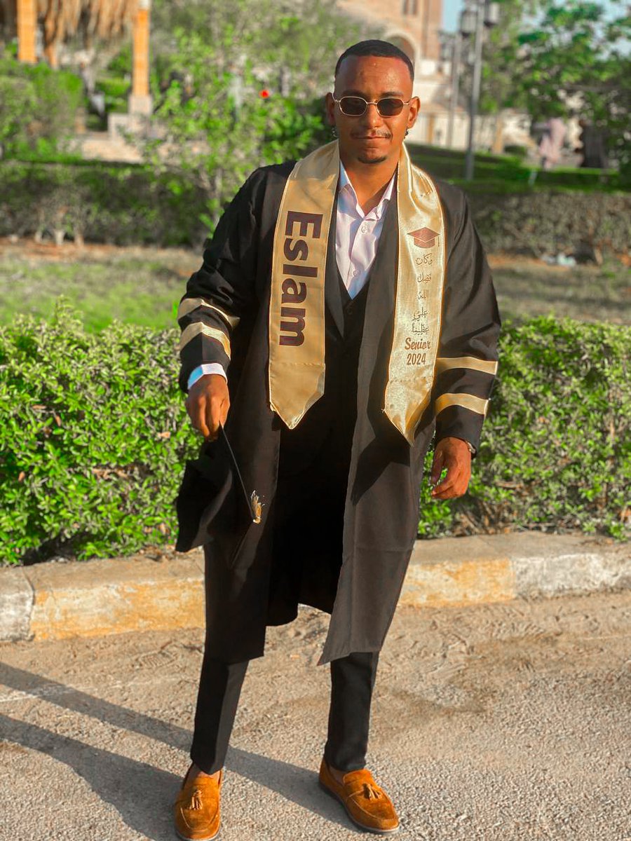 eslamadell74's tweet photo. 𝗙𝗶𝗻𝗮𝗹𝗹𝘆, 𝗜 𝗱𝗶𝗱 𝗶𝘁 ♡゙🎓
𝗢𝗳𝗳𝗶𝗰𝗶𝗮𝗹𝗹𝘆 𝗴𝗿𝗮𝗱𝘂𝗮𝘁𝗲𝗱 ♡゙🎓
الحمد لله الذي نظن به خيراً فيُكرمنا بأفضل مما ظننا به🫶🏻
انتهت مسيرتي التعلمية بفضل الله وبقيت خريج رسمي⁦👩‍🎓
  وفي النهايه هذا كله توفيقاً من الله 
𝗠𝗶𝘀𝘀𝗶𝗼𝗻 𝗰𝗼𝗺𝗽𝗹𝗲𝘁𝗲 🫡🎗️ https://t.co/Ocwa1VGKR4