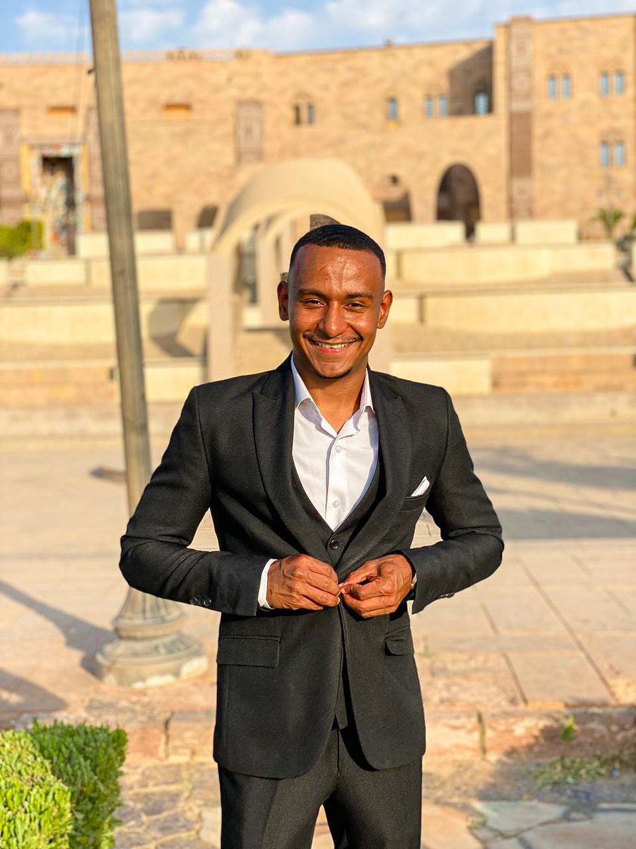 eslamadell74's tweet photo. 𝗙𝗶𝗻𝗮𝗹𝗹𝘆, 𝗜 𝗱𝗶𝗱 𝗶𝘁 ♡゙🎓
𝗢𝗳𝗳𝗶𝗰𝗶𝗮𝗹𝗹𝘆 𝗴𝗿𝗮𝗱𝘂𝗮𝘁𝗲𝗱 ♡゙🎓
الحمد لله الذي نظن به خيراً فيُكرمنا بأفضل مما ظننا به🫶🏻
انتهت مسيرتي التعلمية بفضل الله وبقيت خريج رسمي⁦👩‍🎓
  وفي النهايه هذا كله توفيقاً من الله 
𝗠𝗶𝘀𝘀𝗶𝗼𝗻 𝗰𝗼𝗺𝗽𝗹𝗲𝘁𝗲 🫡🎗️ https://t.co/Ocwa1VGKR4