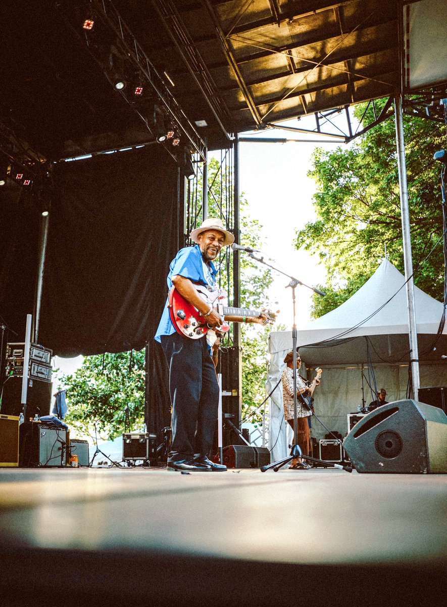 HandyBlues's tweet photo. Last day of the 2024 Handy Blues Fest happing right now in downtown Henderson. Come grab a halfpot ticket and merch, eat some great food, and enjoy the music! https://t.co/6Rng76WxrN