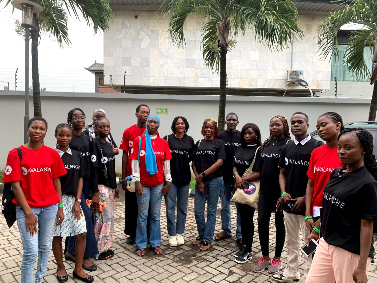 BlockchainLASU's tweet image. 🥳We&apos;re excited to have attended #LagosBlockchainWeek, made possible by @Avalanche and @AvaxDAO&apos;s generous logistics sponsorship! 🙏. Our team had a blast learning, networking, and exploring the future of blockchain! 💡