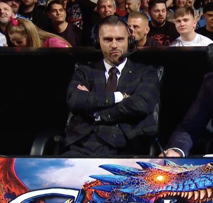 WWE's tweet photo. mood

#WWECastle https://t.co/Cr46uDHote