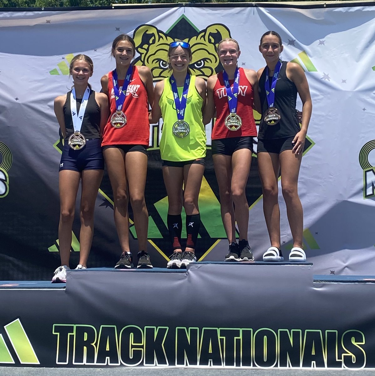 troytrack's tweet photo. 🚨KENNEDY HARLAMERT 
NATIONAL CHAMPION🚨
Congratulations to Kennedy on winning the Adidas Middle School National Championship Pole Vault today in North Carolina!!! What an accomplishment!! We are so proud of all of her hard work and Congrats also to Coach Roger Bowen! https://t.co/ZdSVpb6qqK