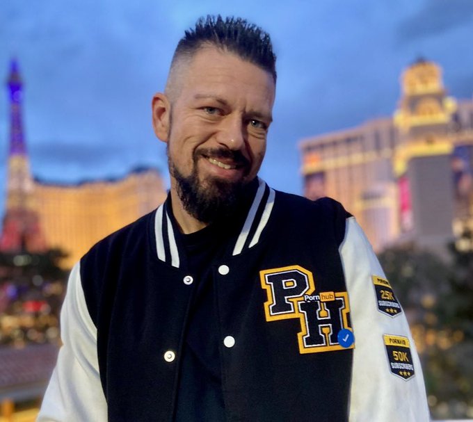 Watch over 600 of my full-length porn videos @modelhub for free! 🖤🧡 https://t.co/3fJjUhcLLe<a class="tags" target="_blank" title="On Twitter" href="/?out=eyJ0eXAiOiJKV1QiLCJhbGciOiJIUzUxMiJ9.eyJpYXQiOjE3MjczNDUxNDAsImlzcyI6InR3cG9ybnN0YXJzLmNvbSIsIm5iZiI6MTcyNzM0NTE0MCwiZXhwIjoxNzU4ODgxMTQwLCJyZWRpcmVjdF91cmwiOiJodHRwczovL3R3aXR0ZXIuY29tL21vZGVsaHViIn0.U0q8OFpuYzSfa-XGdqHYFvEquQtRNNZoXvsaAyQYAMBZGi5JSWJ3SDWkAa-vdlAsC7QhNyUZQo_KBY7TeYDtHQ">@modelhub</a><a href="/tag/pornhub"class="tags"><span>#pornhub</span></a><a href="/tag/neonnights"class="tags"><span>#neonnights</span></a><a href="/tag/loveinthecrossfire"class="tags"><span>#loveinthecrossfire</span></a>