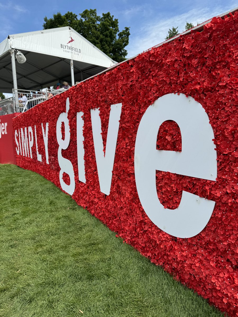 MeijerLPGA's tweet photo. What the event is all about. #forehunger #MeijerLPGA https://t.co/5t5iaO98D4