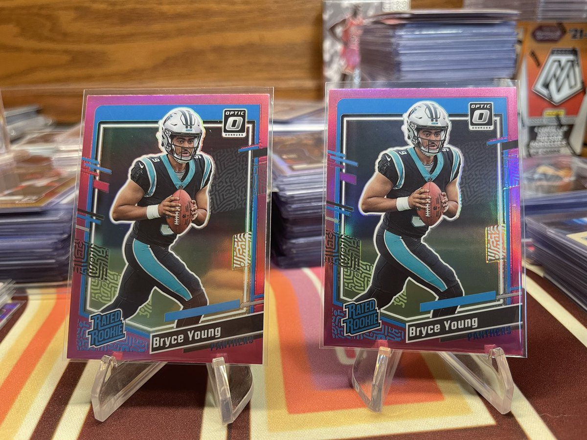 CollectHandheld's tweet photo. Bryce Young Optic Pink Preview x 2
$36 shipped BMWT
#handheldcollectibles #thfpro #hhcollects #thehobb #TheHobbyFamily #bryceyoung #bryce #panthers #carolinapanthers #nfl #letscollect #repost https://t.co/ILcIsOjM8s