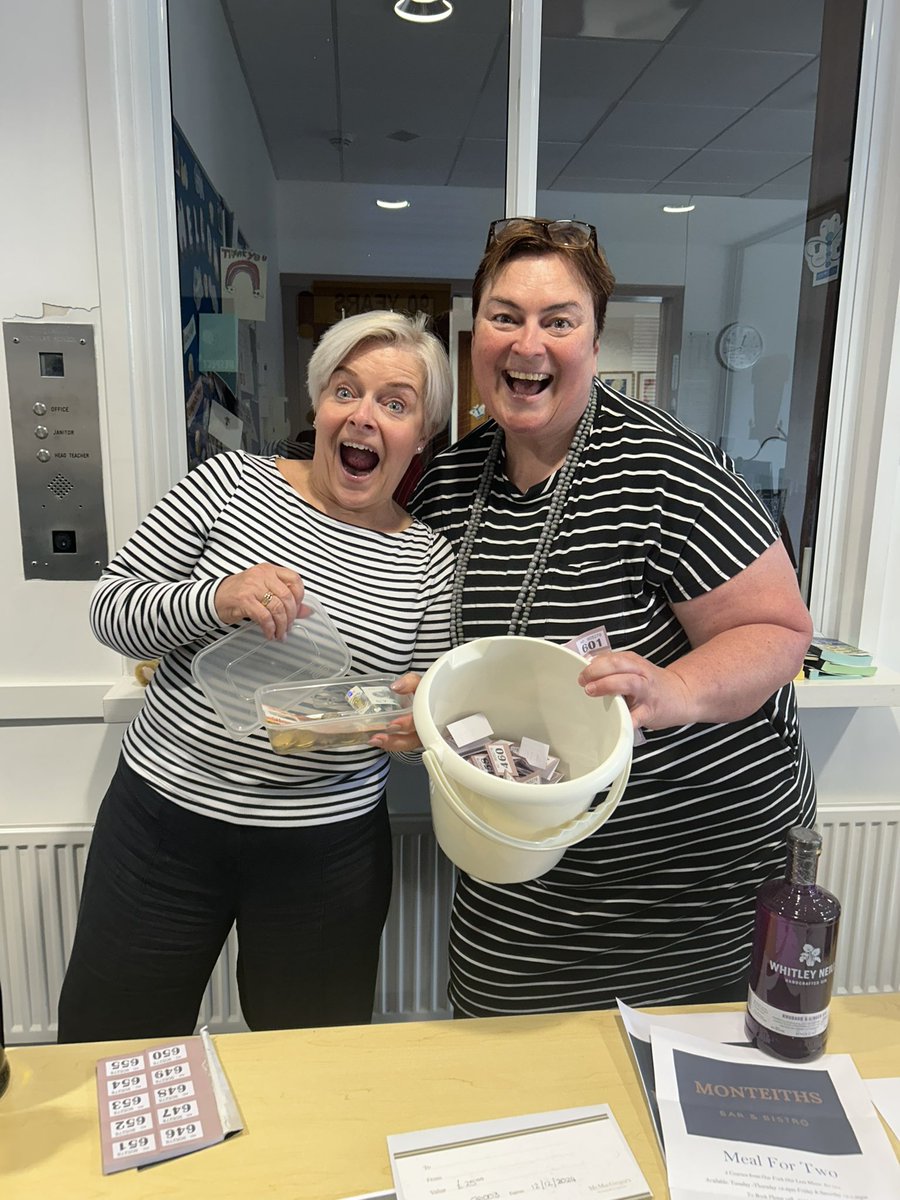 NetherleePTA's tweet photo. WOW what a day thank you so much to everyone that came along ❤️ Huge thanks to our sponsors and stall holders (full thanks to follow). Couldn’t have done it without the amazing volunteers and teachers.        🌈🎉😂🥳🥰 @sand_nc https://t.co/OPxjfJ9dqX