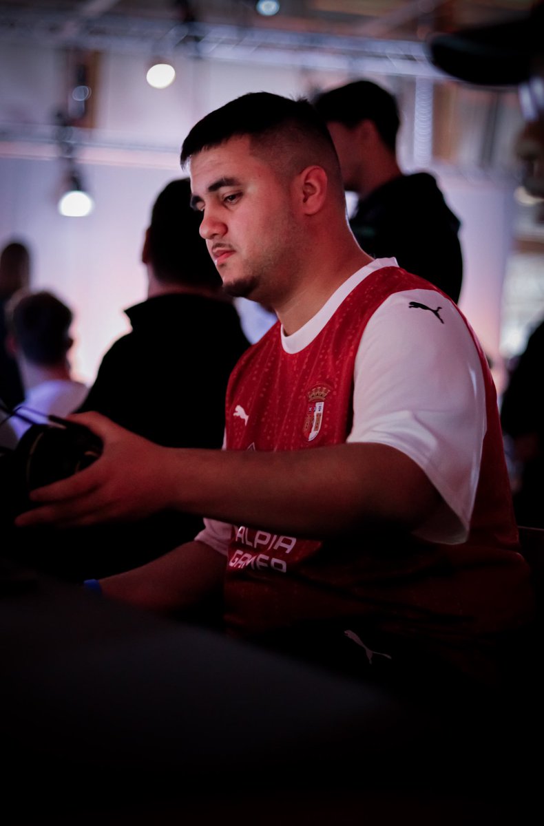 Nos 3️⃣2️⃣ melhores do 🌍! 

Boa prestação de Peyroteo no 1.º dia da DreamHack, onde amanhã irá disputar os playoffs 🎮

#PorMais