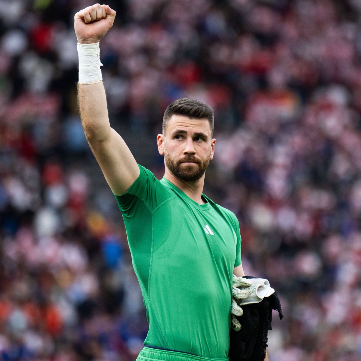 📊 Goles goles evitados en un solo partido de la Eurocopa en los dos últimos torneos:

🥇 2.40 – Unai Simón v 🇭🇷  (#EURO2024)
🥈 2.05 – Stole Dimitrievski v 🇺🇦 (EURO 2020)
🥉 1.88  – Kasper Schmeichel v 🏴󠁧󠁢󠁥󠁮󠁧󠁿 (EURO 2020)

[<a href="/sofascore/"></a>]