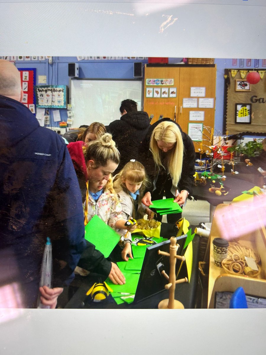 howittprimary's tweet photo. The reception children have enjoyed their topic on bees anfmd have learnt so much
They invited parents and carers in to see their work and buy their honey cakes at the end of topic.@embarkfed https://t.co/IlYUzgo2H0