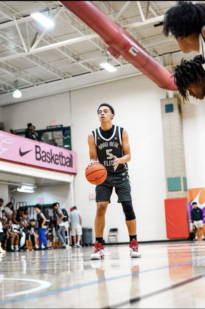 jakelieberman2's tweet photo. 2026 6’2 PG Jonny Jordan out of Chaminade HS (MO) &amp; Brad Beal Elite has heard from Austin Peay, Drake, Southern Illinois &amp; SEMO since contact period began. 

Jordan holds offers from UT Arlington, Lindenwood &amp; Austin Peay. 

A name to watch. https://t.co/lsdM8bQG7u