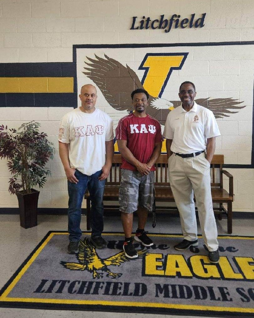 TonyReddickX's tweet photo. I was proud to volunteer during The United Way Day of Action at Litchfield Middle School. 
Pictured with my Kappa Alpha Psi Fraternity brothers, Principal Charlie Parker and Assistant Principal Ali Sullivan. https://t.co/QmGe2dQCdi