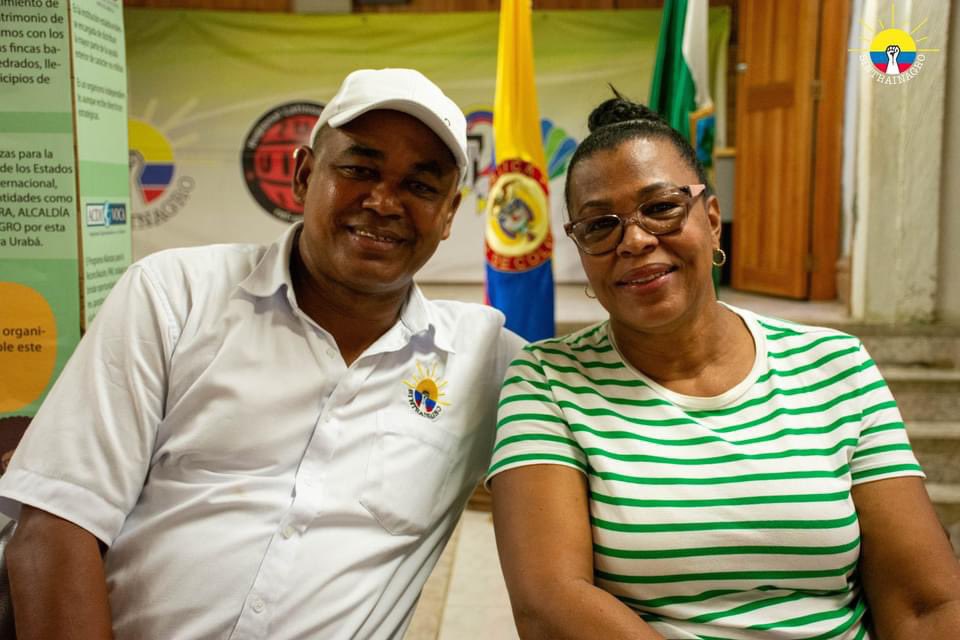 Sintrainagro leyó la convención colectiva de trabajo en las fincas Providencias y Santa Marta para 280 trabajadores de Turbo, actualizando sus condiciones laborales y destacando la unidad sindical en Urabá.