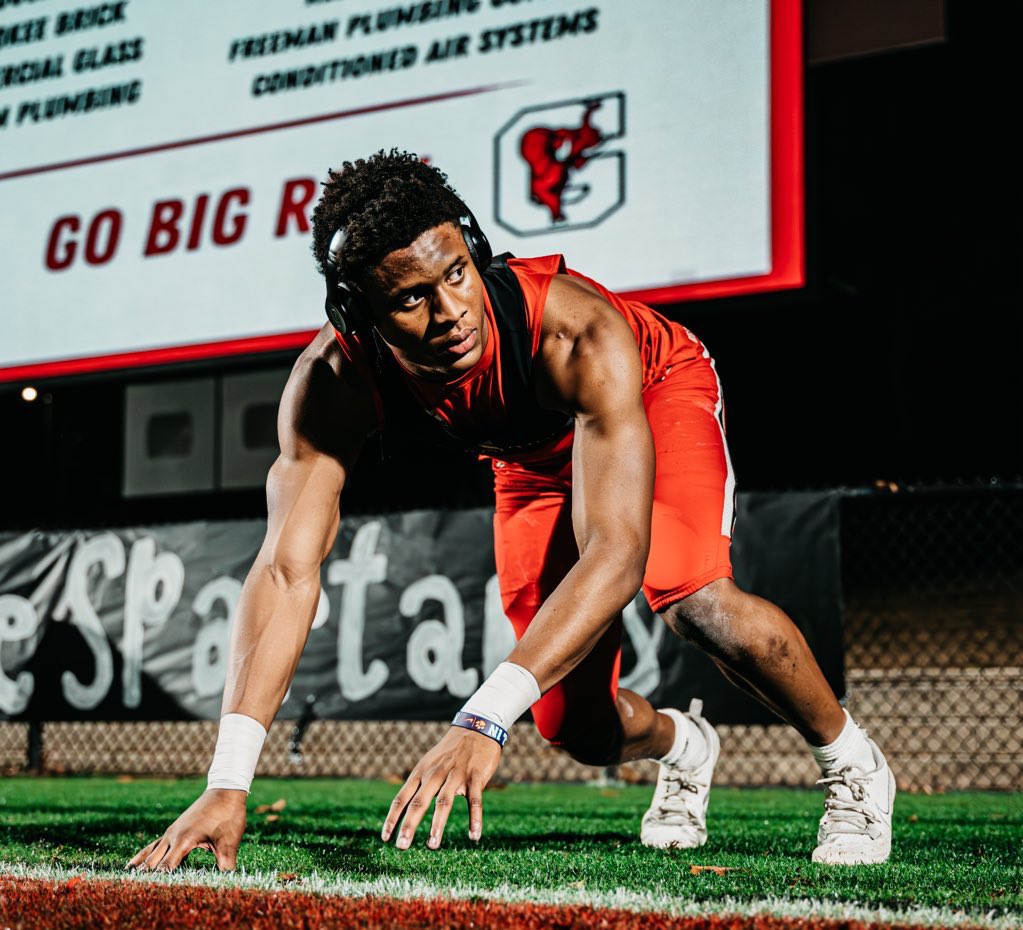 Congratulations 2026 Edge Rusher <a href="/zay_social/">Xavier Griffin</a> on his offer from <a href="/TexasFootball/">Texas Football</a> 🤘🏾🔥  |  🔴🐘🏈