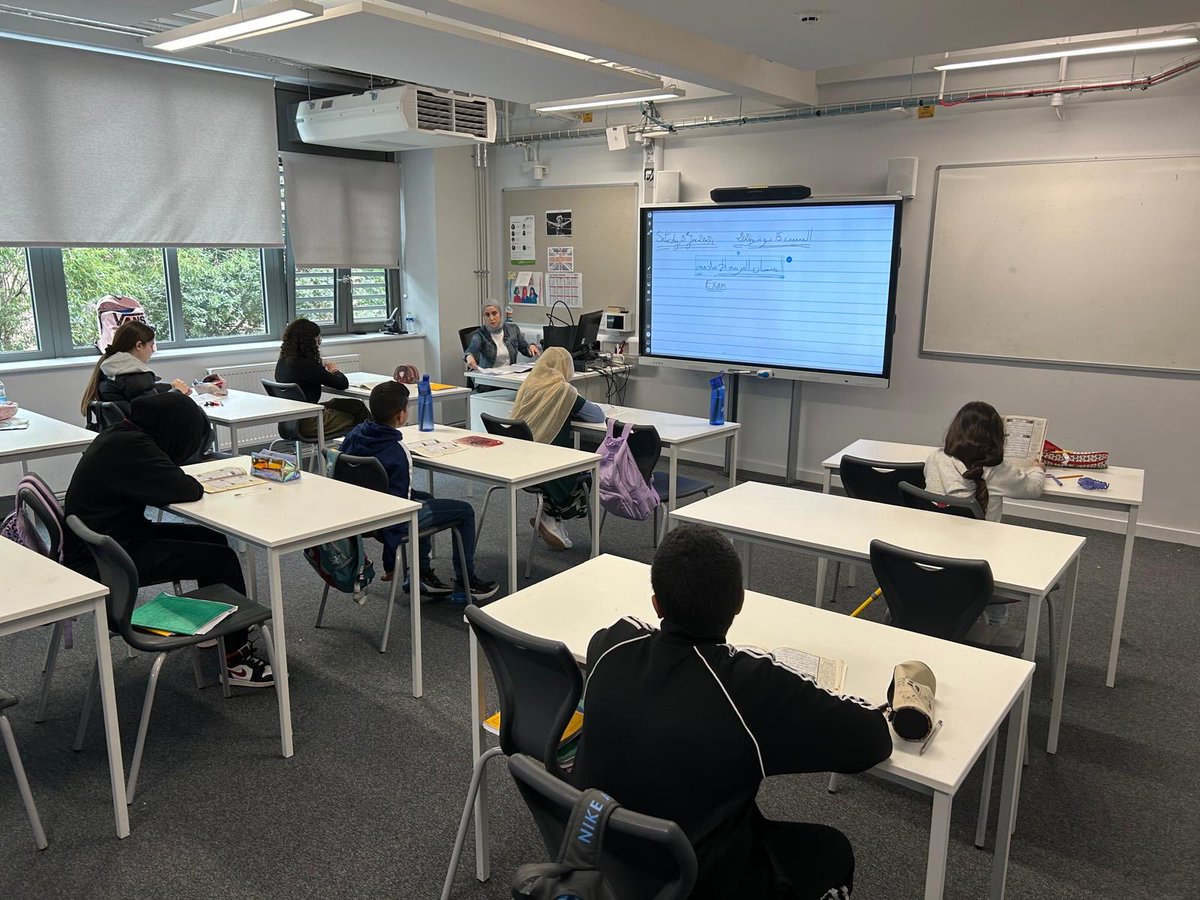 Dalgarnoschool's tweet photo. Today the kids of dss  Did some practice exam papers to help them with there exams next week at School ⁦@morleycollege⁩ https://t.co/5RzDfrG2Re