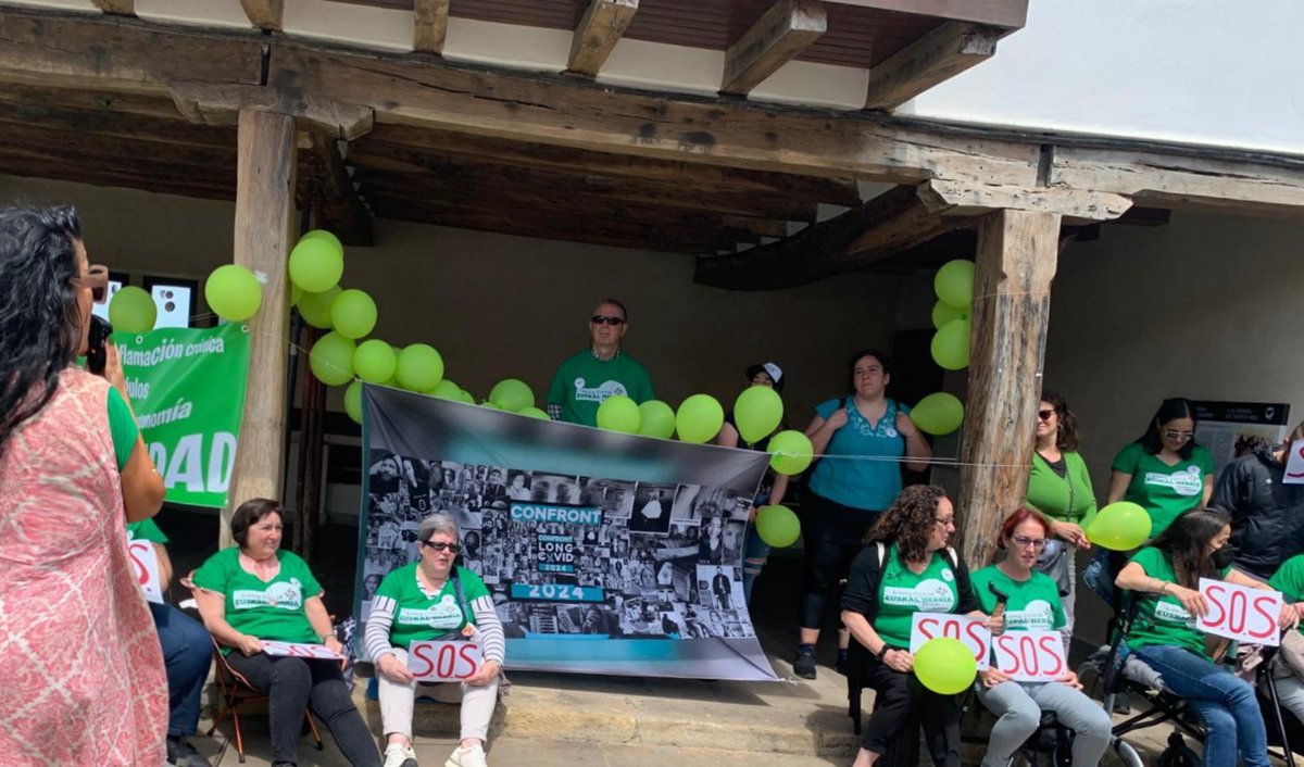 Eskerrik asko denoi!
Elkarrekin indartsuagoak gara!
Hoy ,en el Puerto Viejo de Algorta,la #MareaVerdeLC incombustible resiste por tod@s l@s más de 65 millones de #LongCoVID del mundo.
<a href="/LCawarenessInt/">International Long Covid Awareness</a>
#ConfrontLongCoVID
🆘🆘🆘🆘