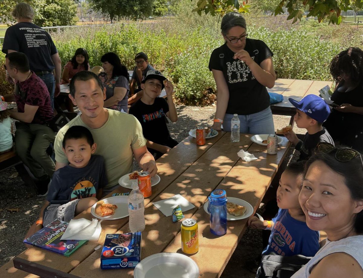 AsmPacheco's tweet image. Today I had the pleasure of attending Father-Con’s Father Force of Reading event, where #AD64 families came to celebrate the magic of reading &amp;amp; fatherhood. Kudos to everyone involved for creating a safe space for fathers to connect, learn, share parental experiences &amp;amp; more. 🧑‍🧒