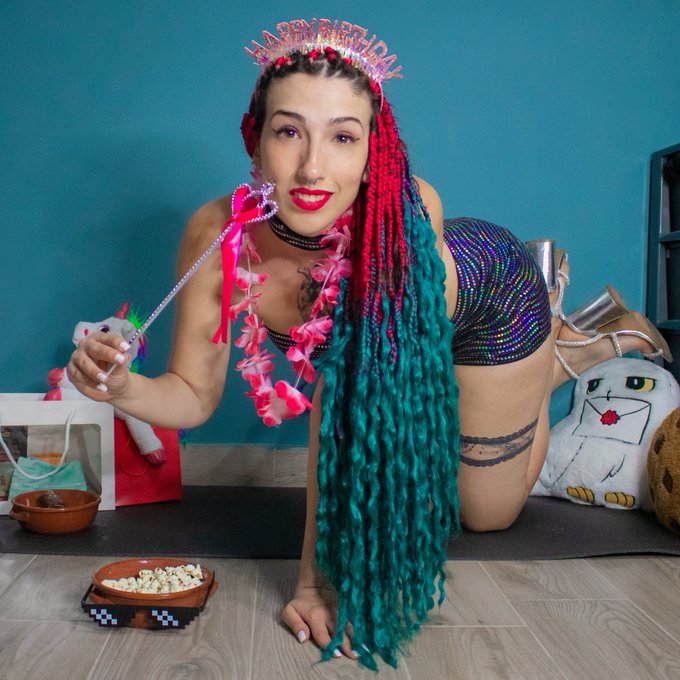 Sei ufficialmente sulla lista degli invitati al 17&deg; compleanno di CAM4 vieni alla festa? Ore 23:30🖤  https://t<a href="/tag/cam4"class="tags"><span>#cam4</span></a><a href="/tag/cam4bday"class="tags"><span>#cam4bday</span></a>