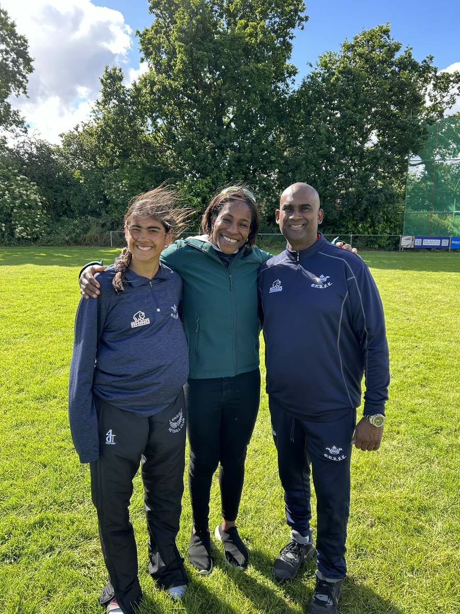 Ricky_BB_Khan's tweet photo. A great way to sign off my time as Head Coach of @ourfc_blues Women by being able to help @limondelaine coach some of the Rugby World Cup Winning @redrosesrugby alongside a team of select players. A brilliant game for the Streets Ahead Festival of Rugby for @garystreet2015 https://t.co/hMluKpEKog