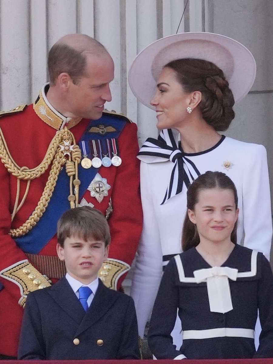 #IStandwithCatherine
I stand with every decision she makes if she doesn’t feel like she can do anymore I stand with that.  I stand with the love she gives her little ones and I love Louis!
 I particularly stand with the love of her life William ❤️
That’s a couple in love ❤️