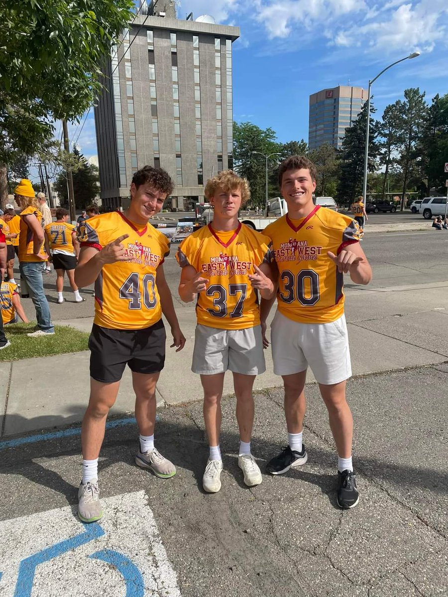 FallsBison's tweet photo. Good Luck to These Three 🦬 tonight!! Last time wearing the Bison Helmet!! Go East!!! @CooperC2024
@Grant0Nei11 @IzayahBrown28
#feartheherd https://t.co/I1R0BZTboZ