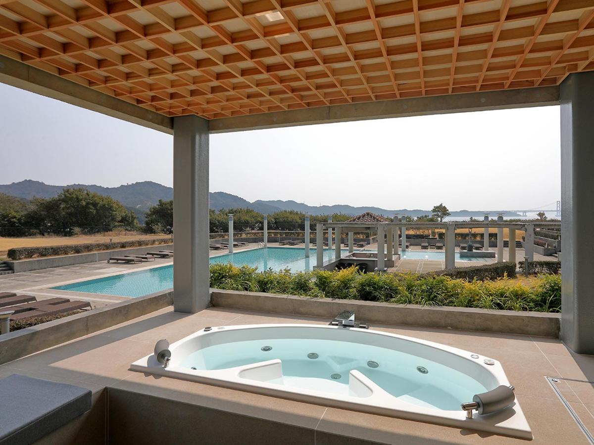 hotels_to_stay's tweet photo. ホテルアナガ

ひらかれた、島のオーベルジュ

ゆるやかに、心がほどけてゆく
日常を忘れさせる洗練された心地よさに第二の我が家のような、どこか懐かしい温もり
未知と遭遇する、喜び
淡路島の大地と海と人に秘められた、計り知れない可能でs
比類なき恵の島から、五感が生まれ変わるような感動を https://t.co/zFe3fAPnvC