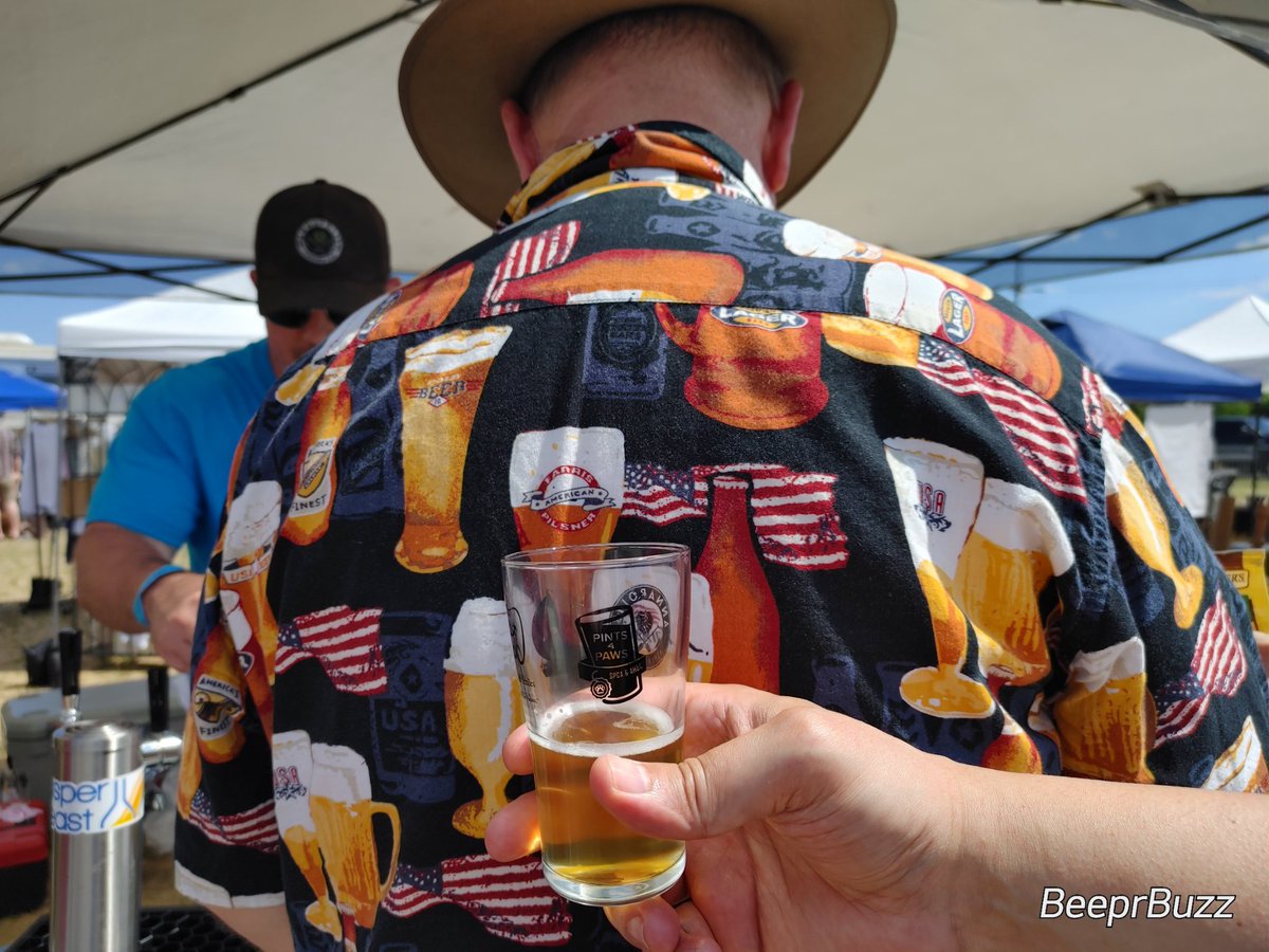 BeeprBuzz's tweet photo. The shirts of Pints for Paws Homebrewing and Craft Beer Festival .....for SPCA of Anne Arundel County @aacspca
The first one actually bought it here!!!
#DogsofAnnapolis #DogsofMaryland #Annapolis #BeeprBuzz https://t.co/kbRB7slBgL