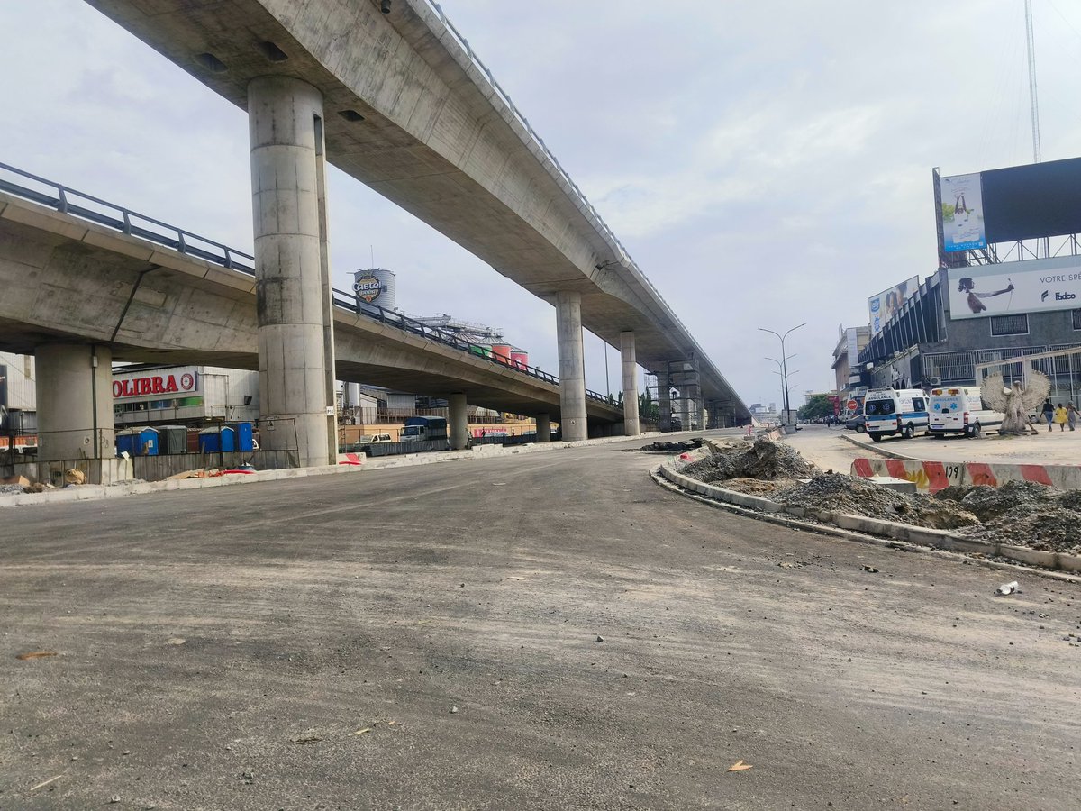 KassimDoumbia13's tweet photo. DÉVELOPPEMENT DES INFRASTRUCTURES ROUTIÈRES 🇨🇮

ICI IL S'AGIT DE LA CONSTRUCTION DE L'ÉCHANGEUR DU CARREFOUR SOLIBRA_ ABIDJAN MARCORY. 
LES TRAVAUX AVANCENT TRÈS BIEN. 
#AdoActions 
#RhdpUneForce 
#CMspirit https://t.co/kOeXiXXQhW