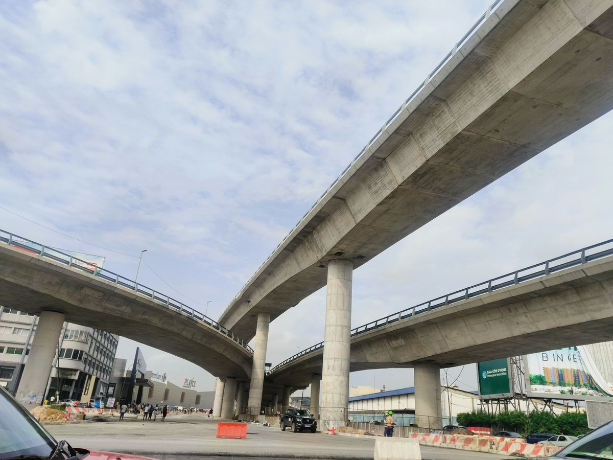 KassimDoumbia13's tweet photo. DÉVELOPPEMENT DES INFRASTRUCTURES ROUTIÈRES 🇨🇮

ICI IL S'AGIT DE LA CONSTRUCTION DE L'ÉCHANGEUR DU CARREFOUR SOLIBRA_ ABIDJAN MARCORY. 
LES TRAVAUX AVANCENT TRÈS BIEN. 
#AdoActions 
#RhdpUneForce 
#CMspirit https://t.co/kOeXiXXQhW