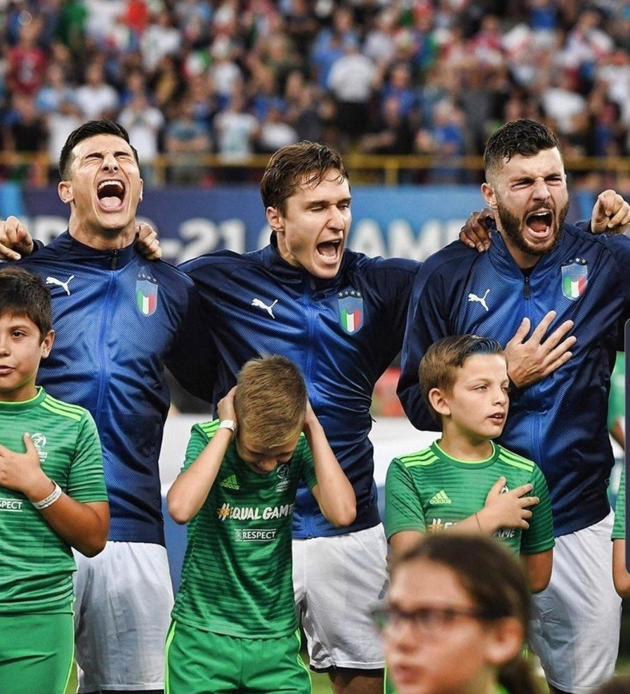 memes_moron's tweet photo. #himnot
Cuando te hacen salir con la selección de Italia,
pero vos sos del sur y no te cabe tanto la azzurri https://t.co/vtlVz9Xf9R