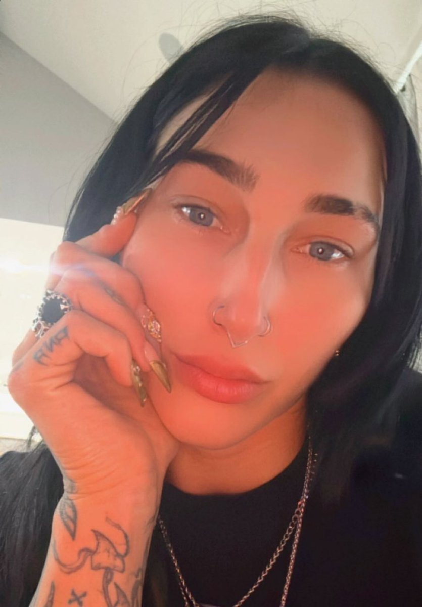 𝗟𝗔𝗗𝗬 𝗥𝗜𝗣𝗟𝗘𝗬 𝓫𝓮𝓵𝓲𝓮𝓿𝓮 𝓲𝓽 or not . tweet media