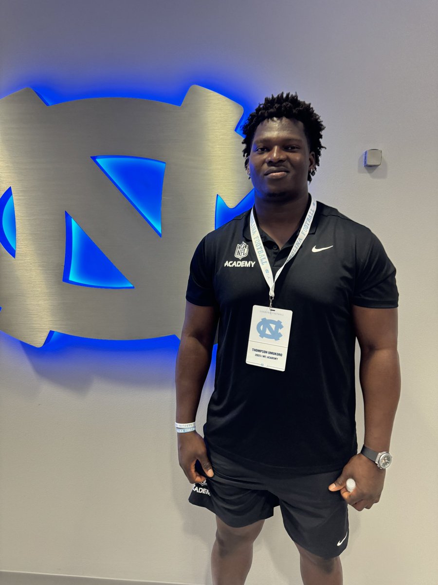 UEwole's tweet photo. Glad to be at @UNCFootball!  Thanks for the opportunity @CoachMackBrown Had a great time meeting the coaches and checking out the facilities in person. Shoutout to @UNCCoachThig and @nbaker2_! https://t.co/Ny4e3CzJ3V
